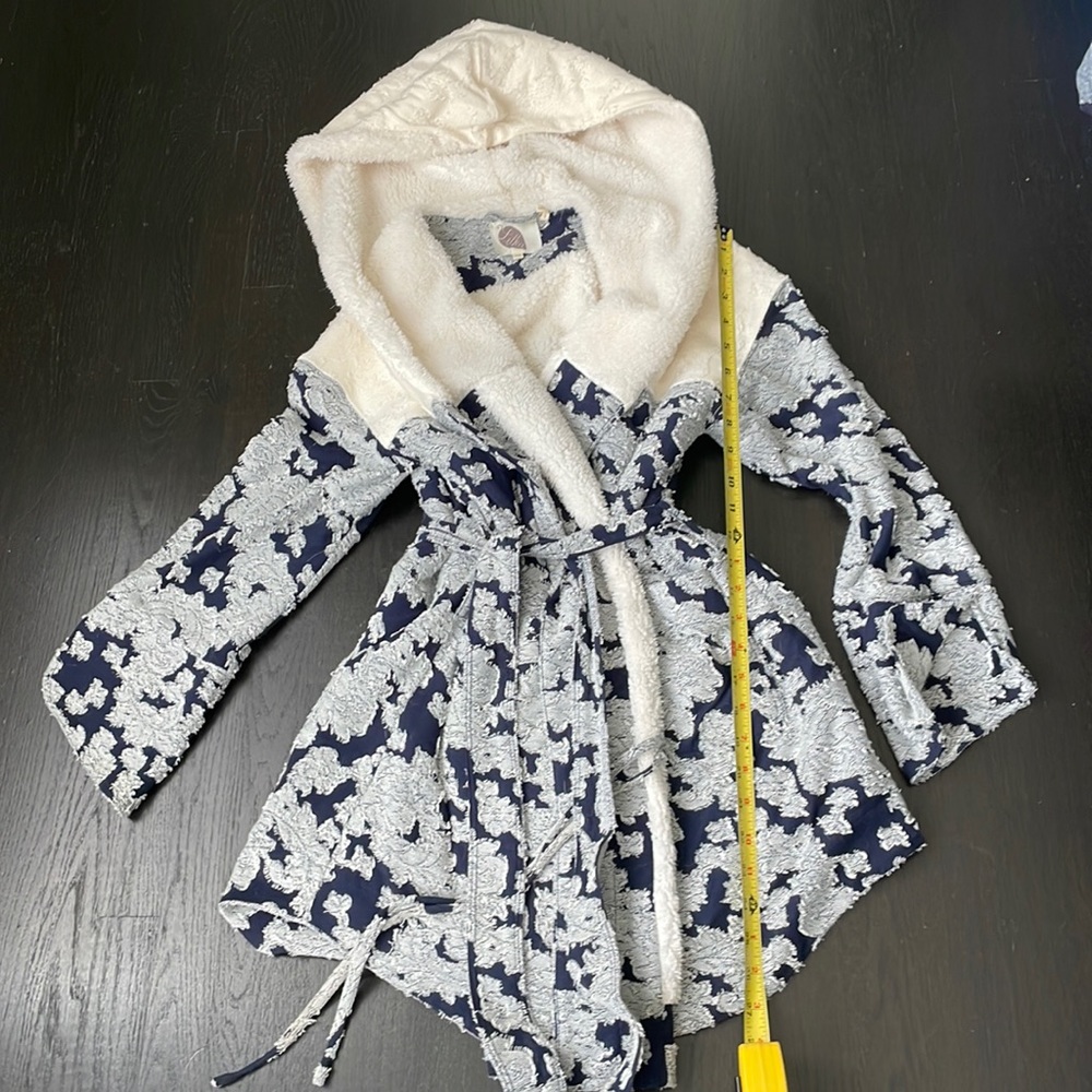 Anthropologie Lilka Robe